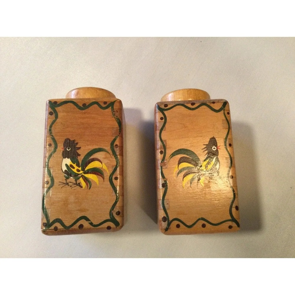 Vintage Woodpecker Woodware Handpainted Rooster Salt and Pepper Shakers Japan